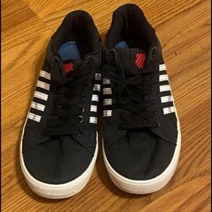 Old school Black and White K-Swiss Size 5.5y